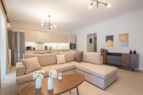 Chic 2BR Apartment with Balcony